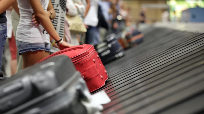 Gepäck am Flughafenband