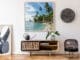 Poster mit tropischer Landschaft im Wohnzimmer