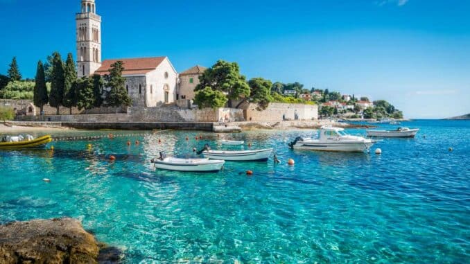 Kristallklares Wasser in Kroatien